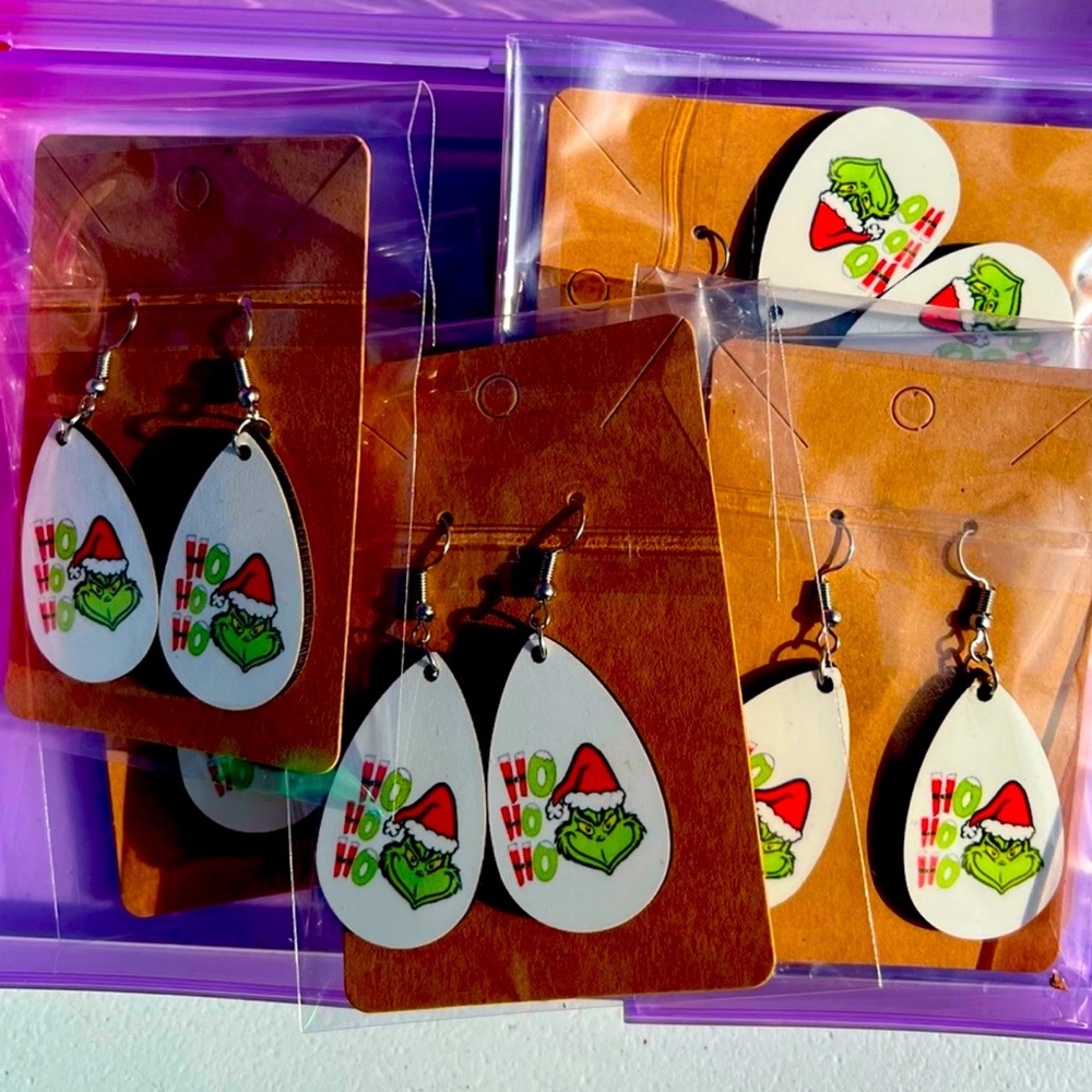 Grinch earrings